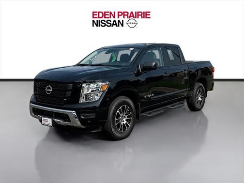 2023 Nissan Titan SV