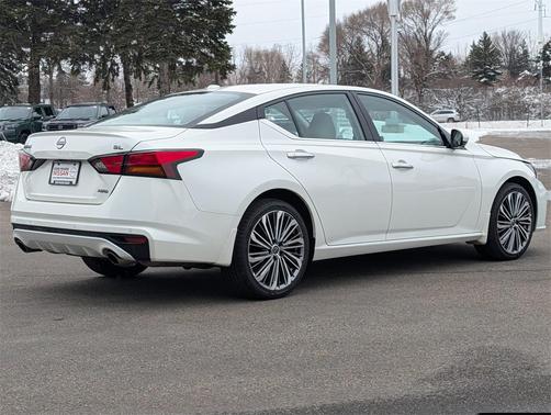 2024 Nissan Altima 2.5 SL