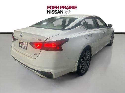 2024 Nissan Altima 2.5 SL