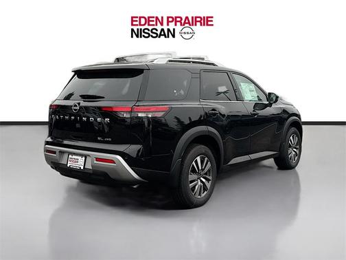 2025 Nissan Pathfinder SL 4WD