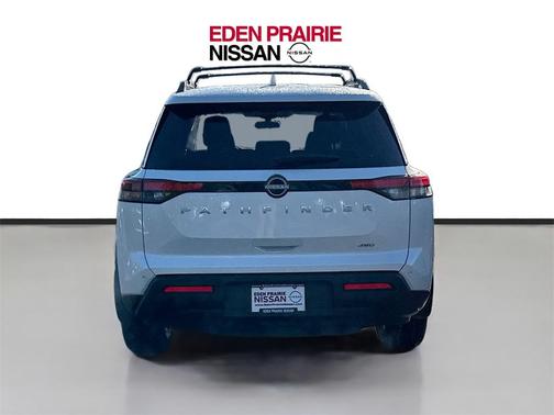 2025 Nissan Pathfinder SV 4WD