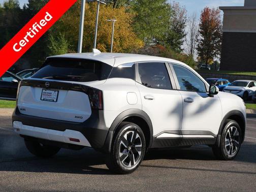 Aspen White Tricoat 2025 Nissan Kicks SV Intelligent AWD