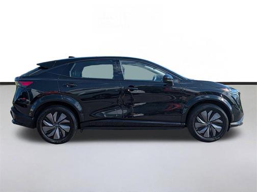 Black Diamond Pearl 2023 Nissan ARIYA ENGAGE