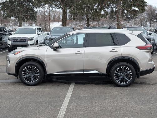 2025 Nissan Rogue Platinum