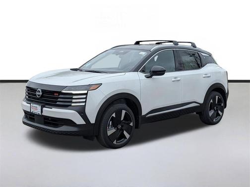 White / Black 2026 Nissan Kicks SR