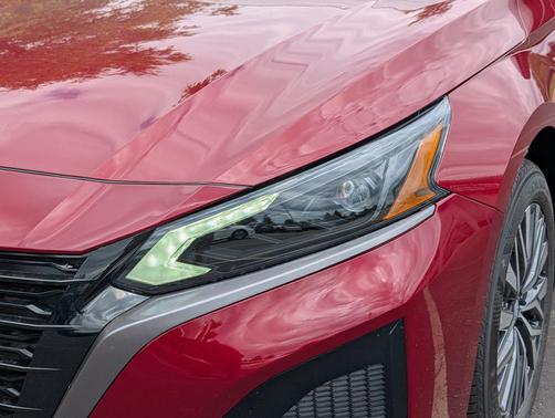 Scarlet 2026 Nissan Altima 2.5 SV