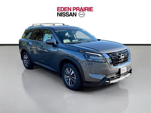 2025 Nissan Pathfinder SL 4WD