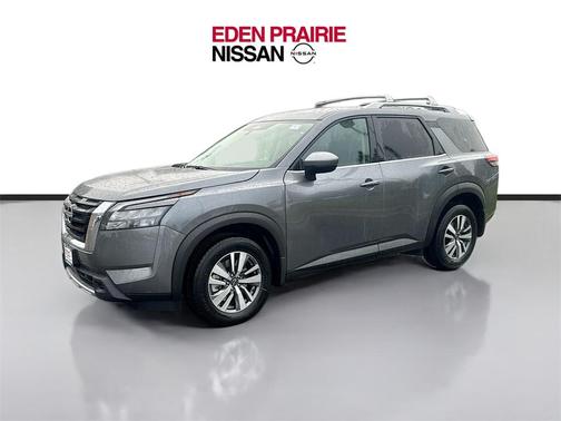 2025 Nissan Pathfinder SL 4WD