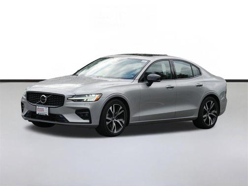 Gray 2023 Volvo S60 B5 Core Dark Theme