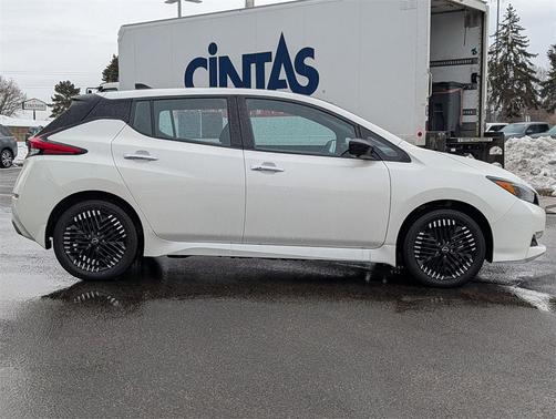 2023 Nissan Leaf SV PLUS 60 kWh