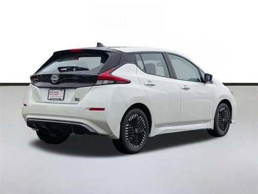 2023 Nissan Leaf SV PLUS 60 kWh