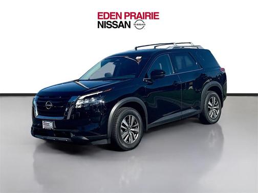 2023 Nissan Pathfinder SL 4WD
