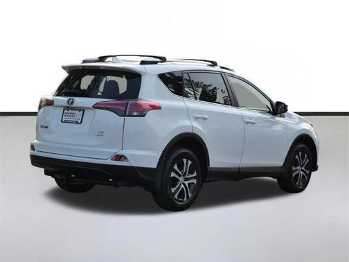 Super White 2017 Toyota RAV4 LE
