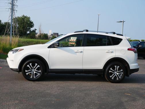 Super White 2017 Toyota RAV4 LE