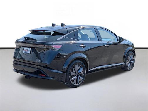 Black Diamond Pearl 2023 Nissan ARIYA PLATINUM+