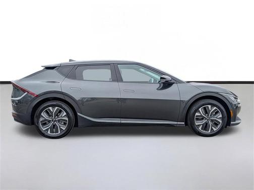 2023 Kia EV6 Light