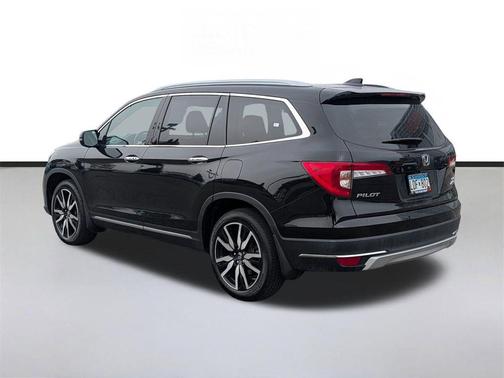 Crystal Black Pearl 2021 Honda Pilot AWD Elite