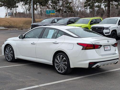 2023 Nissan Altima 2.5 SL