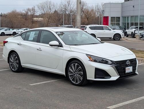 2023 Nissan Altima 2.5 SL