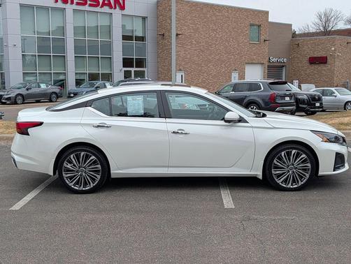 2023 Nissan Altima 2.5 SL