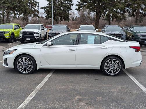 2023 Nissan Altima 2.5 SL