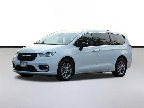 Bright White Clearcoat 2024 Chrysler Pacifica Touring L