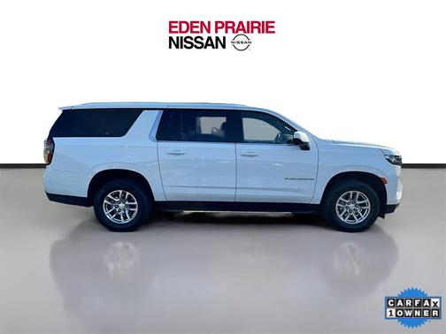 2024 Chevrolet Suburban LT