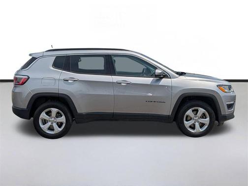 Billet Silver Metallic Clearcoat 2018 Jeep Compass Latitude