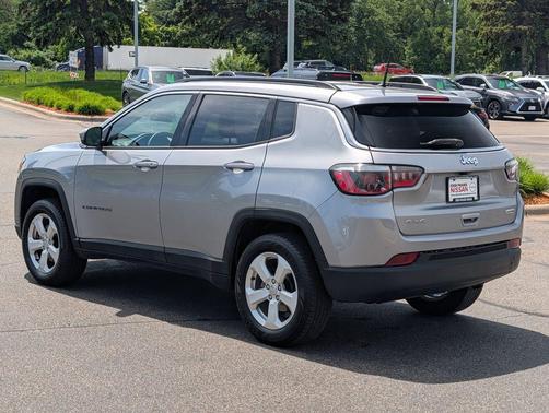 Billet Silver Metallic Clearcoat 2018 Jeep Compass Latitude
