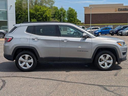 Billet Silver Metallic Clearcoat 2018 Jeep Compass Latitude