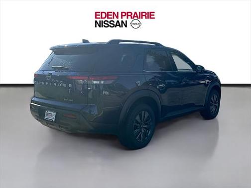 2022 Nissan Pathfinder SV 4WD