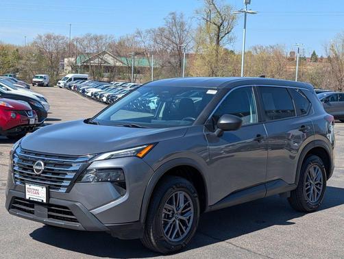 Gun Metallic 2024 Nissan Rogue S