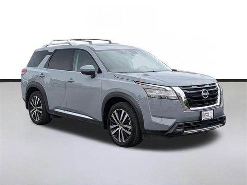 Boulder Gray 2024 Nissan Pathfinder Platinum 4WD
