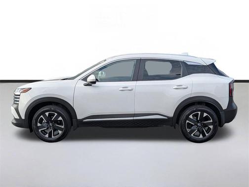 Aspen White Tricoat 2025 Nissan Kicks SV