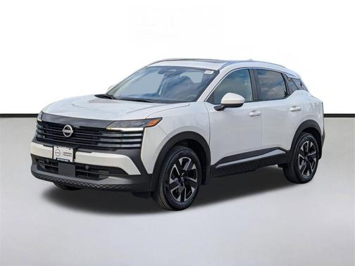 Aspen White Tricoat 2025 Nissan Kicks SV