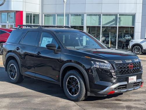 2026 Nissan Pathfinder SV