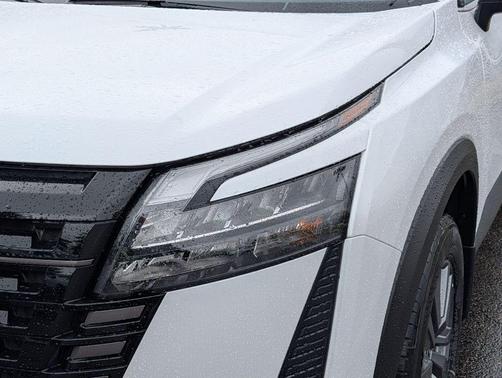 White 2026 Nissan Pathfinder SV