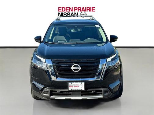 2024 Nissan Pathfinder SL 4WD