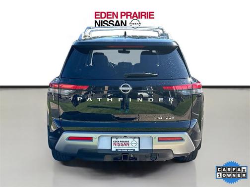 2024 Nissan Pathfinder SL 4WD