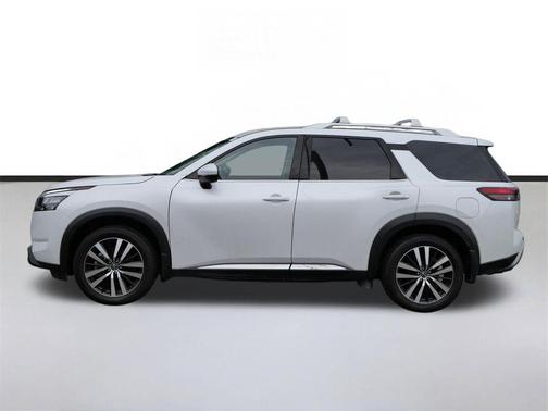 White Pearl 2025 Nissan Pathfinder Platinum 4WD