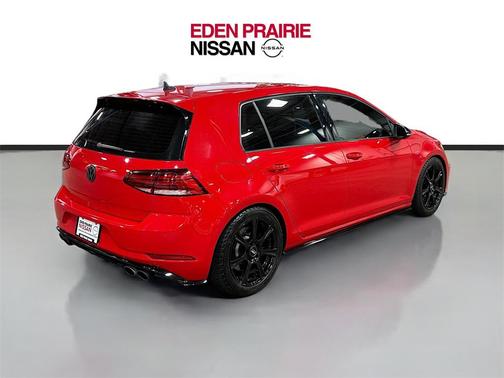 2019 Volkswagen Golf R 2.0T DSG