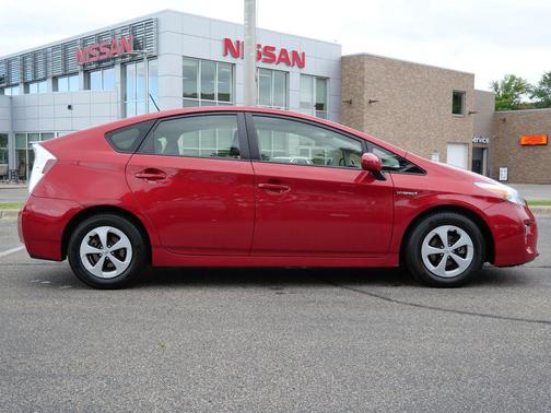 Barcelona Red Metallic 2014 Toyota Prius Four