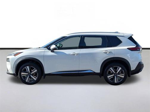 Pearl White Tricoat 2023 Nissan Rogue SL