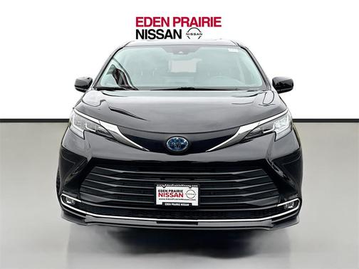 2021 Toyota Sienna XLE 7 Passenger