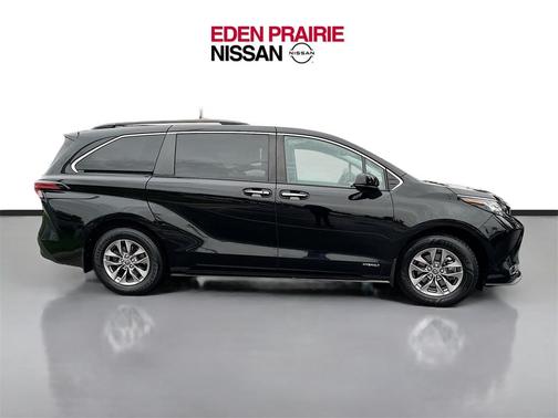 2021 Toyota Sienna XLE 7 Passenger