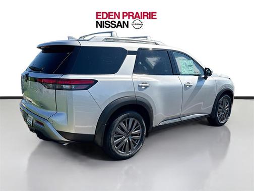 2025 Nissan Pathfinder SL 4WD