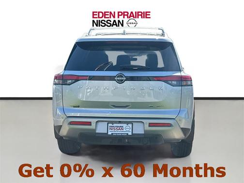 2025 Nissan Pathfinder SL 4WD