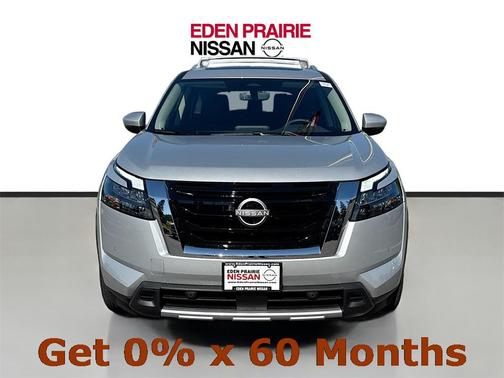 2025 Nissan Pathfinder SL 4WD