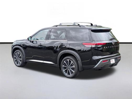 Super Black 2026 Nissan Pathfinder Platinum