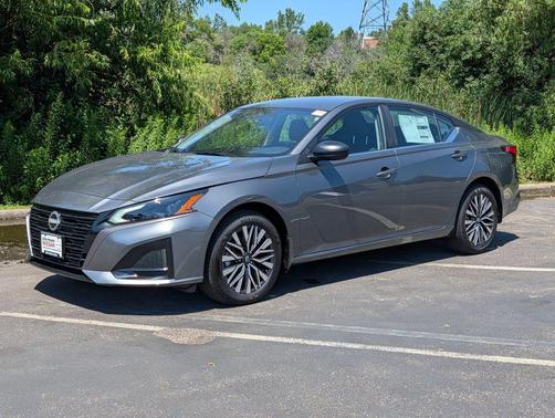 Gun Metallic 2026 Nissan Altima 2.5 SV